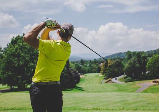 Eagle Homes - Un-FORE-gettable Golfing